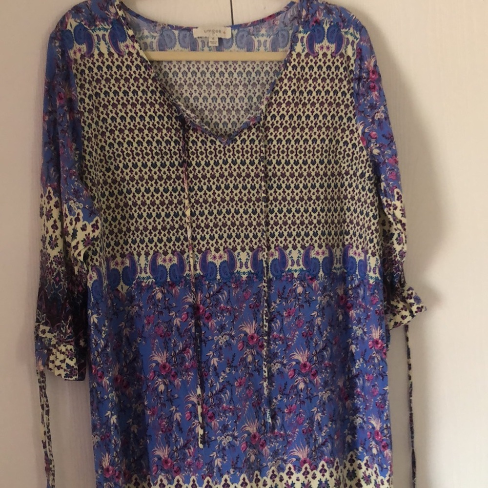 Floral Blue and Cream floral paisley Women's tunic Top - Picture 2 of 11